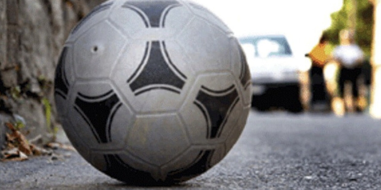 Calcio giovanile, c'è chi torna alla strada