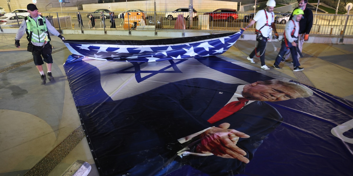 
            
            Trump in viaggio verso il Medio Oriente
          