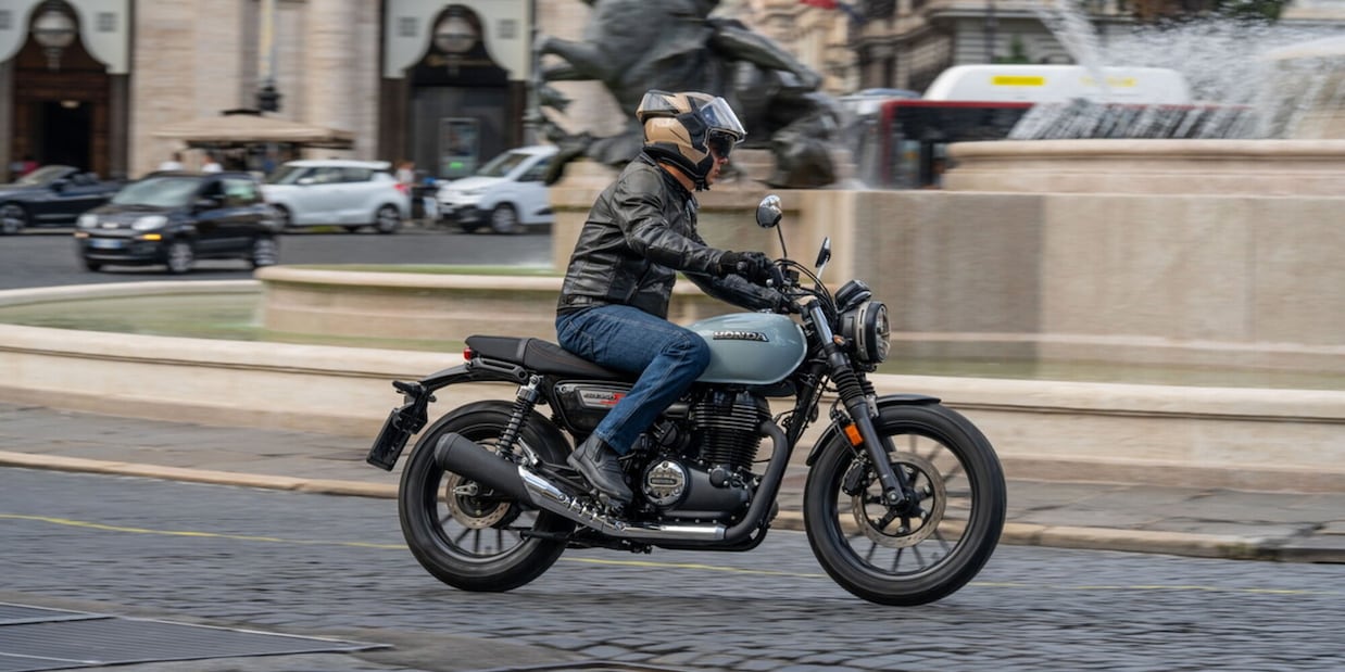 Prova Honda GB350S: classica e pratica