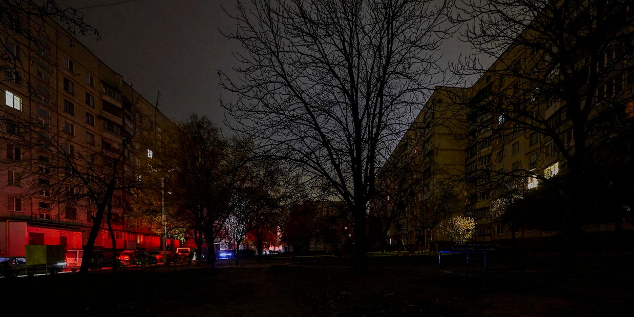 
            
            Attacco russo su Kharkiv nella notte, 32 feriti
          