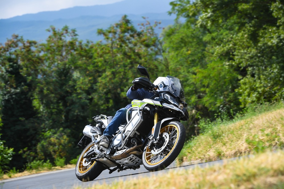 Voge Valico 900 DSX: le foto della prova