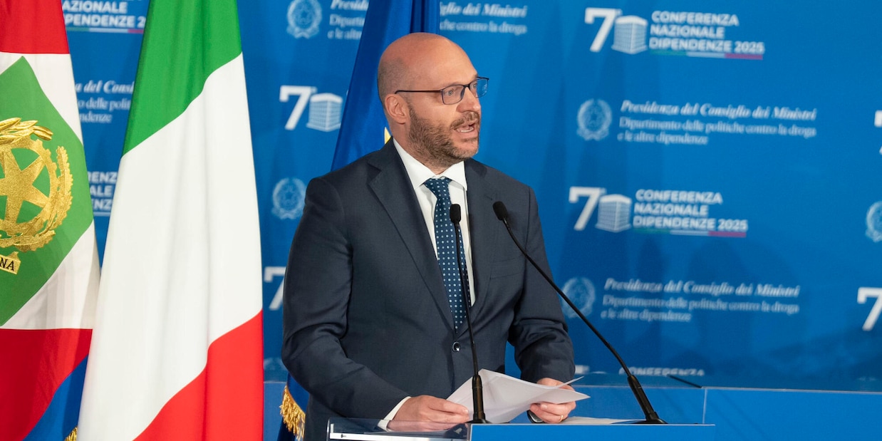 
            
            Fontana, impegno assoluto contro violenza sulle donne
          