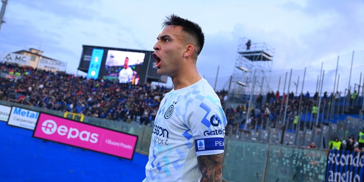 Doppietta di Lautaro con il Pisa, l'Inter torna a vincere: Chivu a -1 dalla vetta