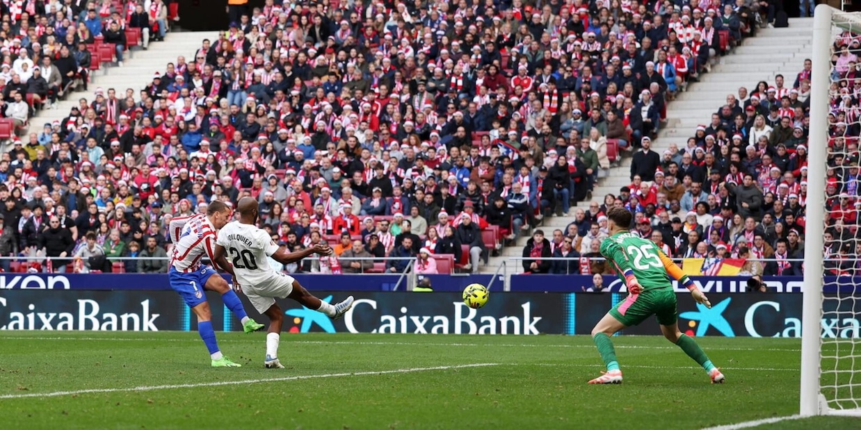 Liga, Griezmann trascina l'Atletico Madrid: Valencia ko 2-1, Simeone ritrova la vittoria