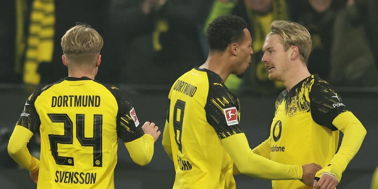 Bundesliga, il Borussia Dortmund riparte: Monchengladbach battuto 2-0