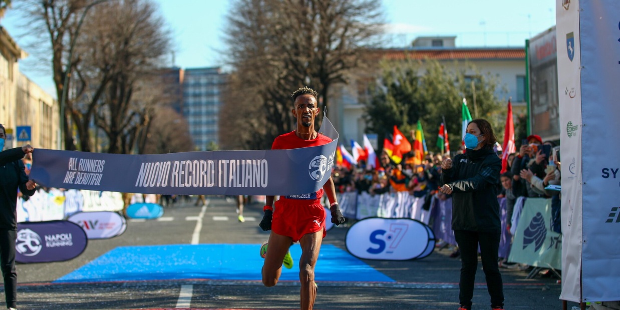 maratona napoli 23 febbraio 2025