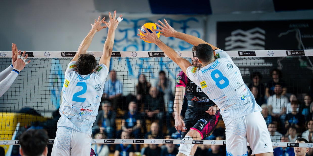 Pineto va sotto poi doma Porto Viro