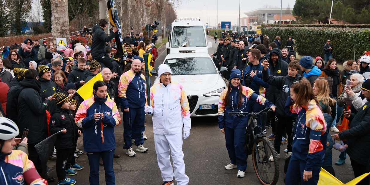 Viadana in festa per la fiamma olimpica, tra passione sportiva e orgoglio giallonero