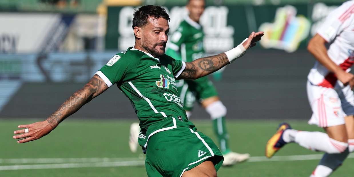 Salernitana contro tutti con Lescano