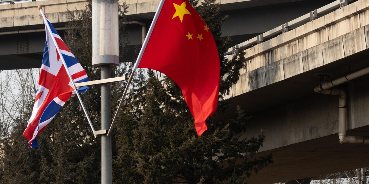 
            
            Xi incontra il premier britannico Starmer
          