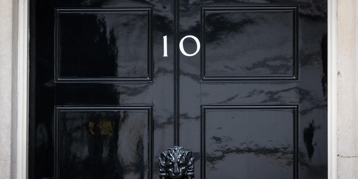 
            
            Si dimette il capo di gabinetto di Starmer
          