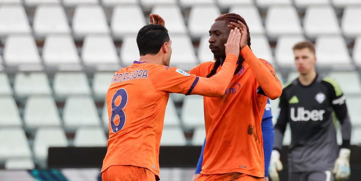 Como-Fiorentina 1-2: Fagioli e Kean trascinano la Viola. Fabregas ko, espulsi Vanoli e Morata