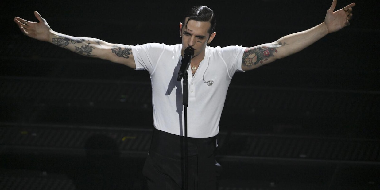 Milano Cortina 2026, Achille Lauro protagonista alla cerimonia di chiusura