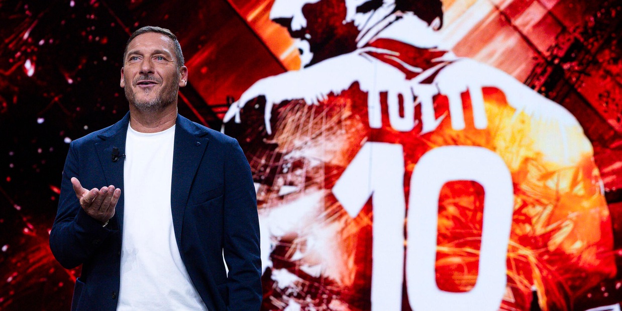 
            
            Abbandono di minori, archiviata indagine su Totti
          