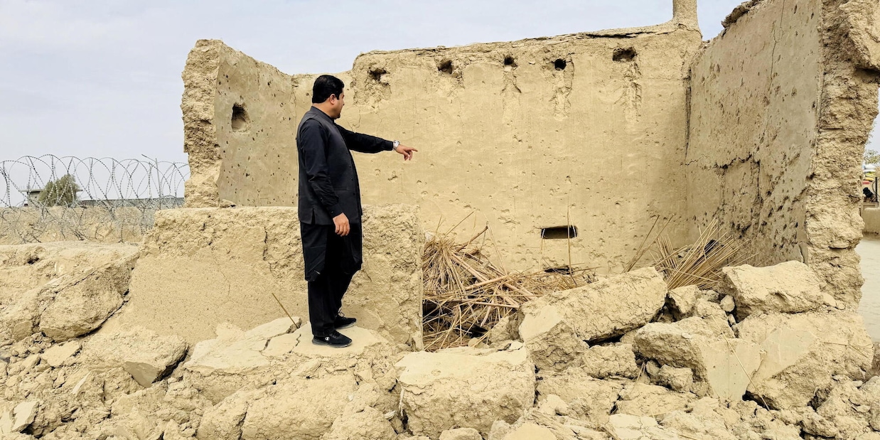 
            
            Il Pakistan conferma i raid sull'Afghanistan
          