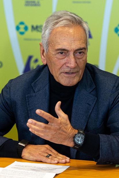 
            
            Figc: incontro Gravina-Rocchi sulla riforma arbitri
          