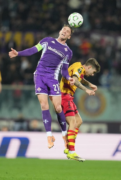 
            
            Conference: per Gosens duplice frattura composta al volto
          