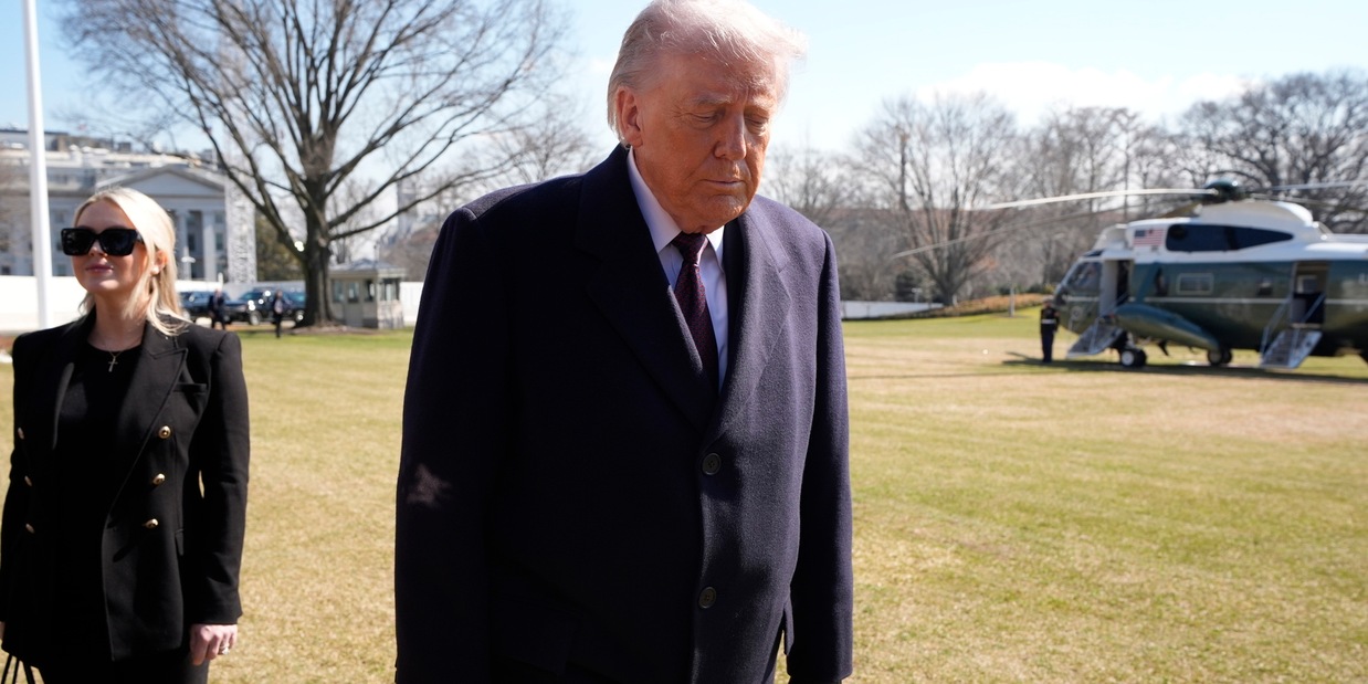 
            
            Trump, sto valutando un'acquisizione amichevole di Cuba
          