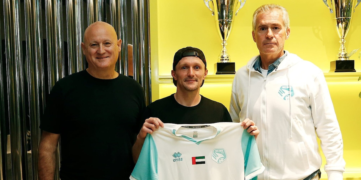 Mario Rui riparte dagli Emirati Arabi: la foto della firma
