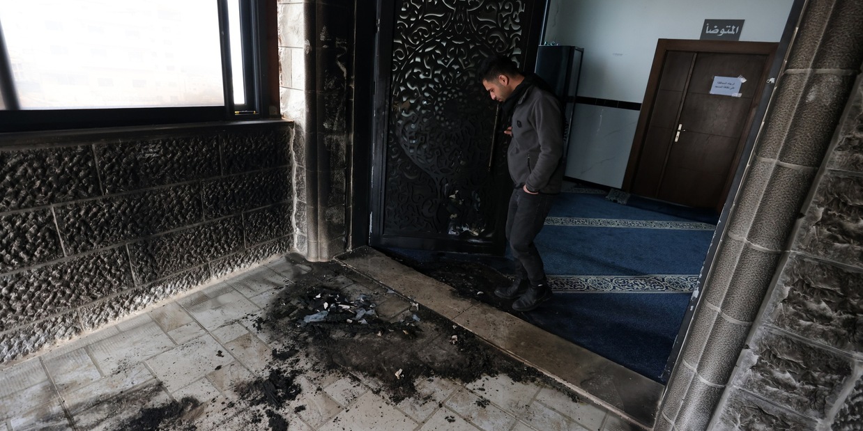 
            
            Anp, coloni uccidono due fratelli palestinesi vicino Nablus
          