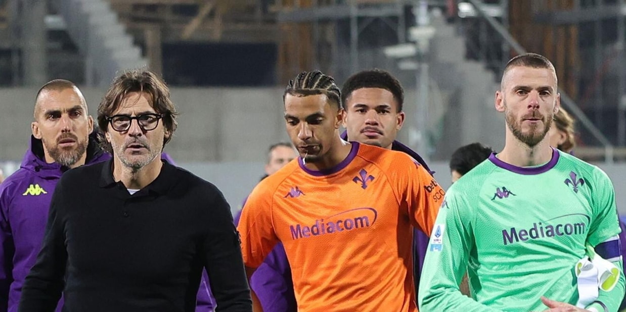 Le dure parole di Vanoli ai giocatori della Fiorentina: "Si facciano un esame di coscienza". E De Gea parla di schiaffi