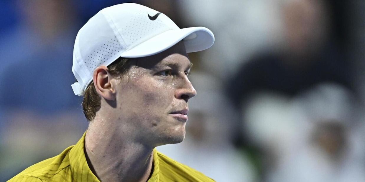 Il caldo, l’outfit, il gioco più aggressivo: cosa dobbiamo aspettarci da Sinner a Indian Wells