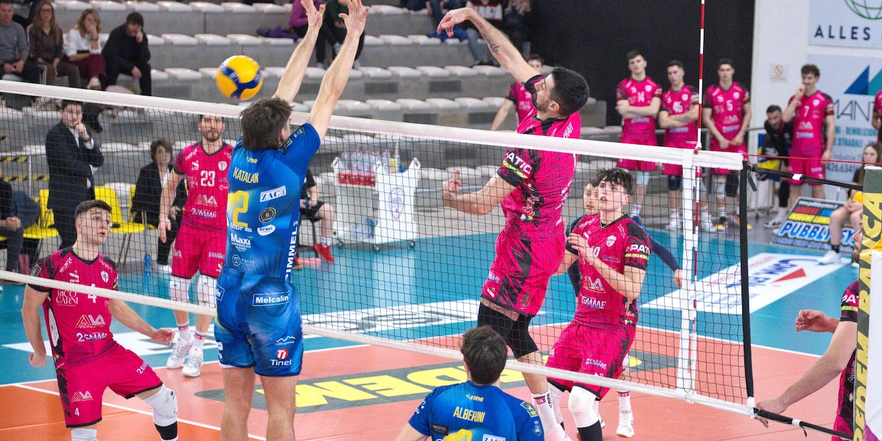 Cade la Tinet, Pineto si avvicina