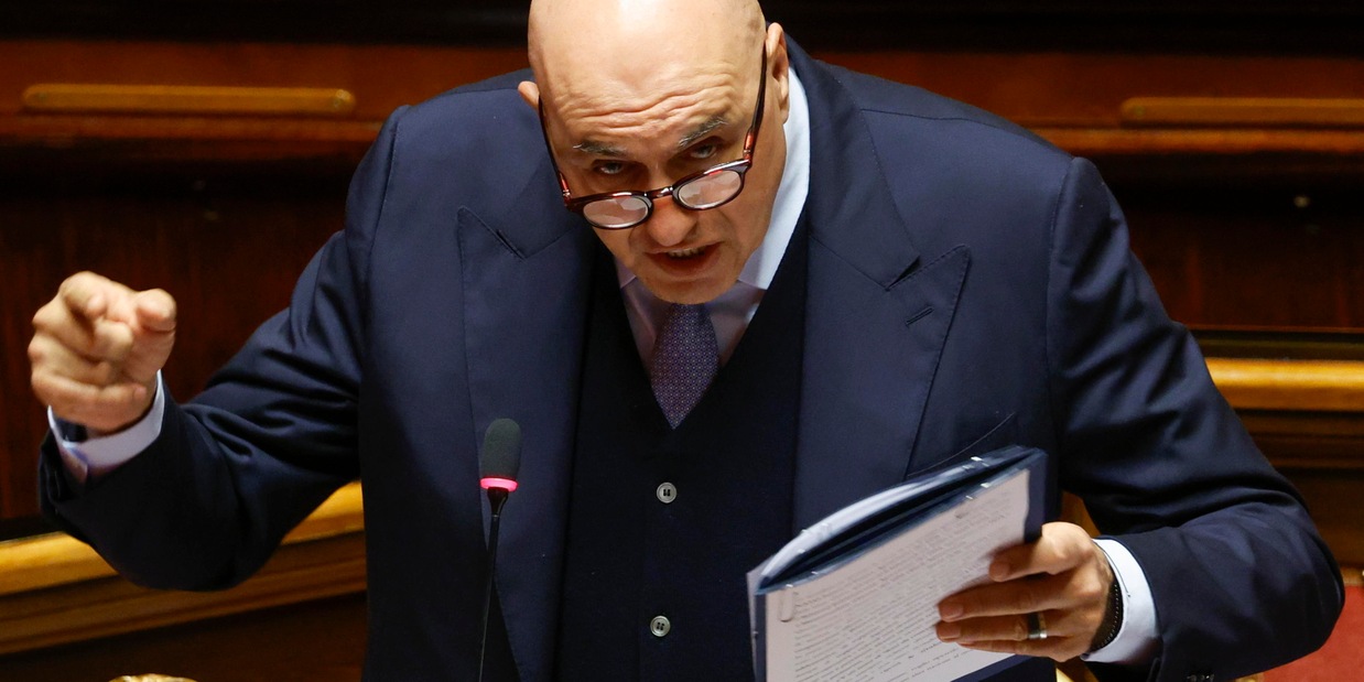 
            
            Crosetto, siamo sull'orlo dell'abisso
          