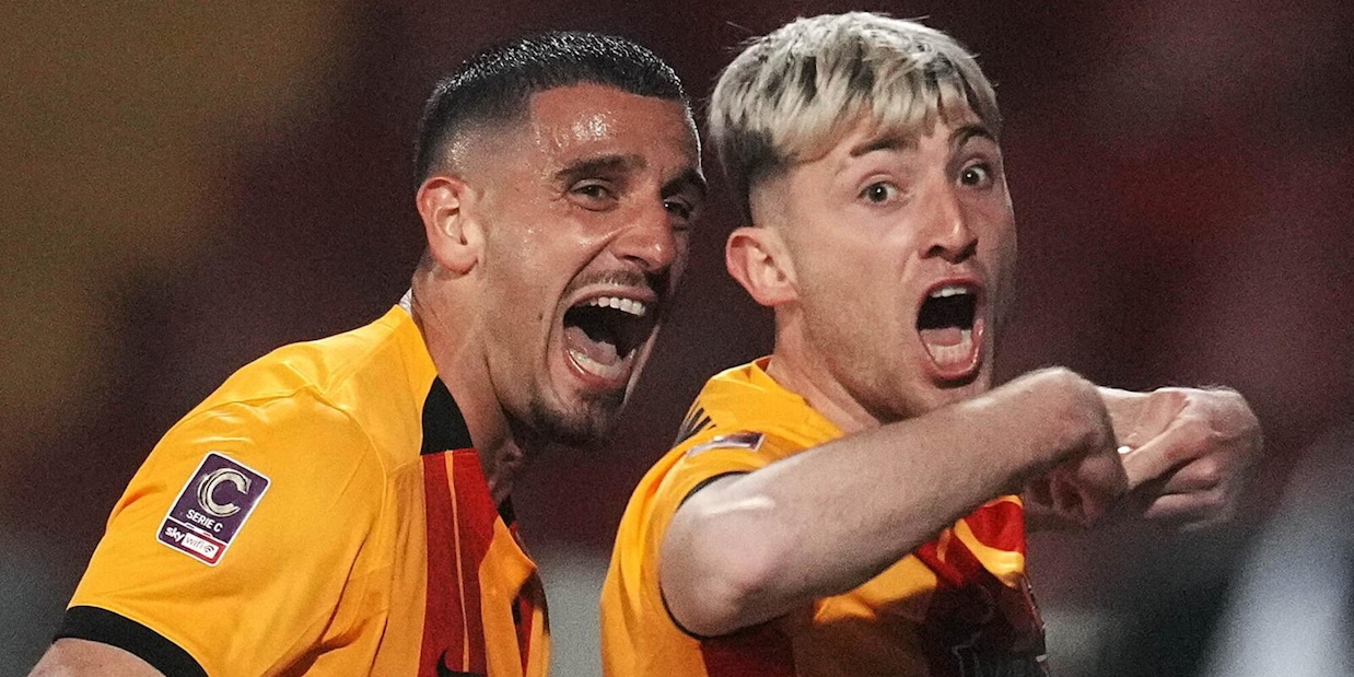 Serie C, Benevento-Catania 2-1: Migliani decisivo nel finale, Floro Flores in testa a +10