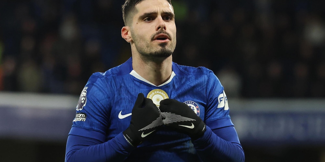 
            
            Champions: spintona raccattapalle, Neto del Chelsea rischia squalifica
          