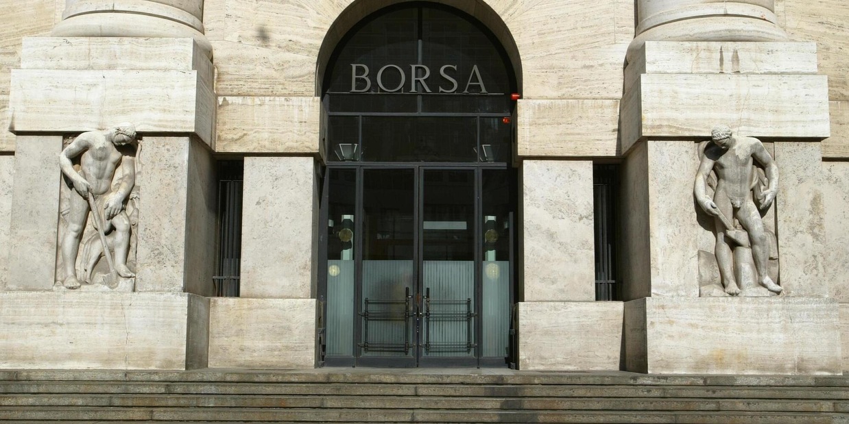 
            
            Borsa: Milano tra le peggiori in Europa con le banche, cede l'1,38%
          