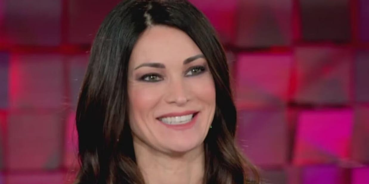 Manuela Arcuri divorzia, accordo da 6mila euro al mese (grazie all'avvocato di Totti)