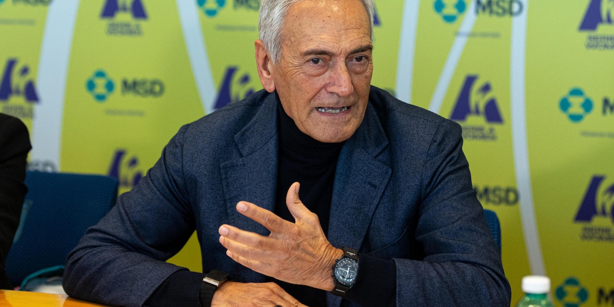 
            
            Gravina 'apriremo riflessione con l'Aia su pro e contro Open Var'
          