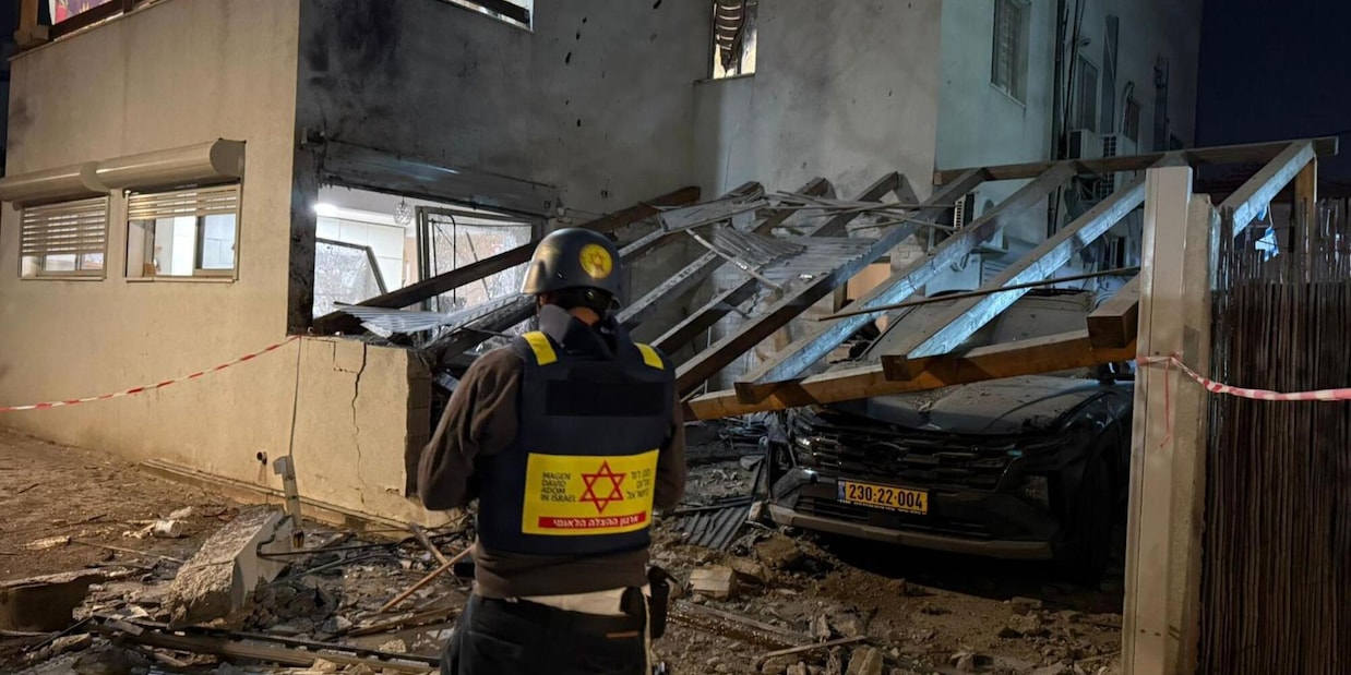 
            
            Due feriti gravi, una stazione devastata a Tel Aviv in un attacco dall'Iran
          