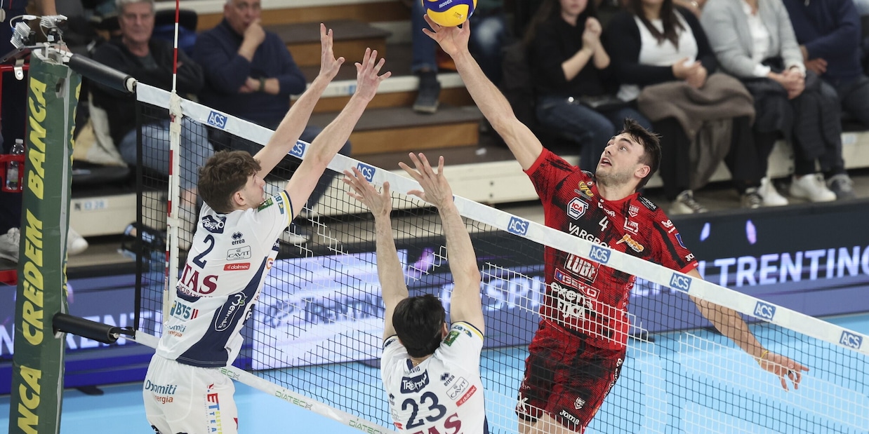 Civitanova e Perugia in semifinale, Milano accorcia le distanze