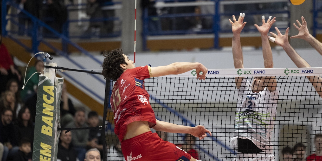 Vincono le prime quattro, Siena sprofonda in 3