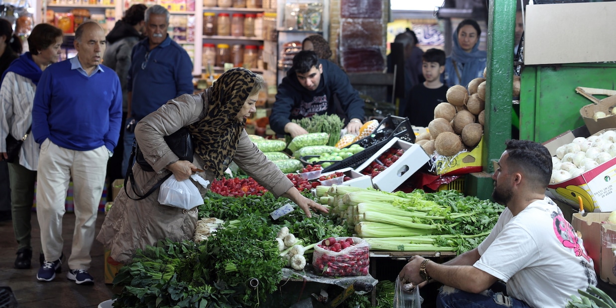 
            
            Media, nella notte un raid colpisce l'università di Teheran
          