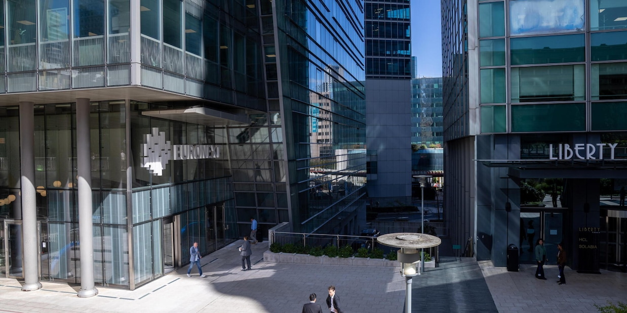 
            
            Le Borse europee chiudono in decisa crescita, Francoforte +2,73%
          