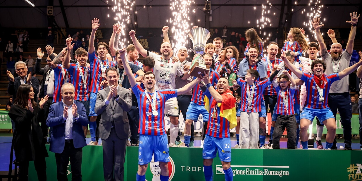 Storico en plein Meta: batte l’Active e alza la Coppa della Divisione. Tutti i Major sono a Catania!