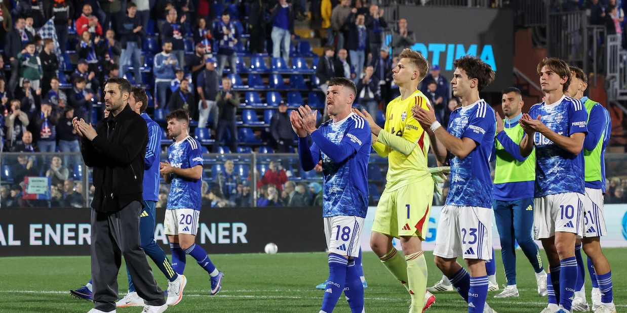 
            
            Calcio: Como-Napoli si gioca sabato 2 maggio, Inter-Parma domenica 3
          