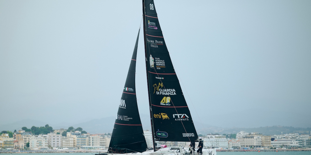 
            
            Marina Militare Nastro Rosa Tour, Le Figaro 3 vince la prima tappa
          
