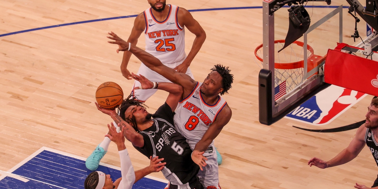 
            
            Nba: i Knicks steccano in gara-3 davanti a Trump, gli Spurs vincono 115-111
          