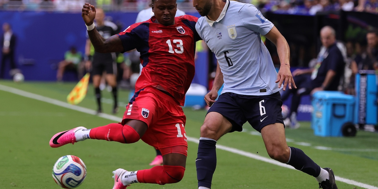 
            
            Mondiali: Uruguay-Capo Verde 2-2
          