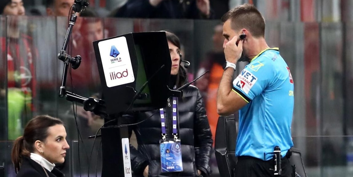 Cambia una regola in Serie A: cosa succederà con la revisione degli angoli