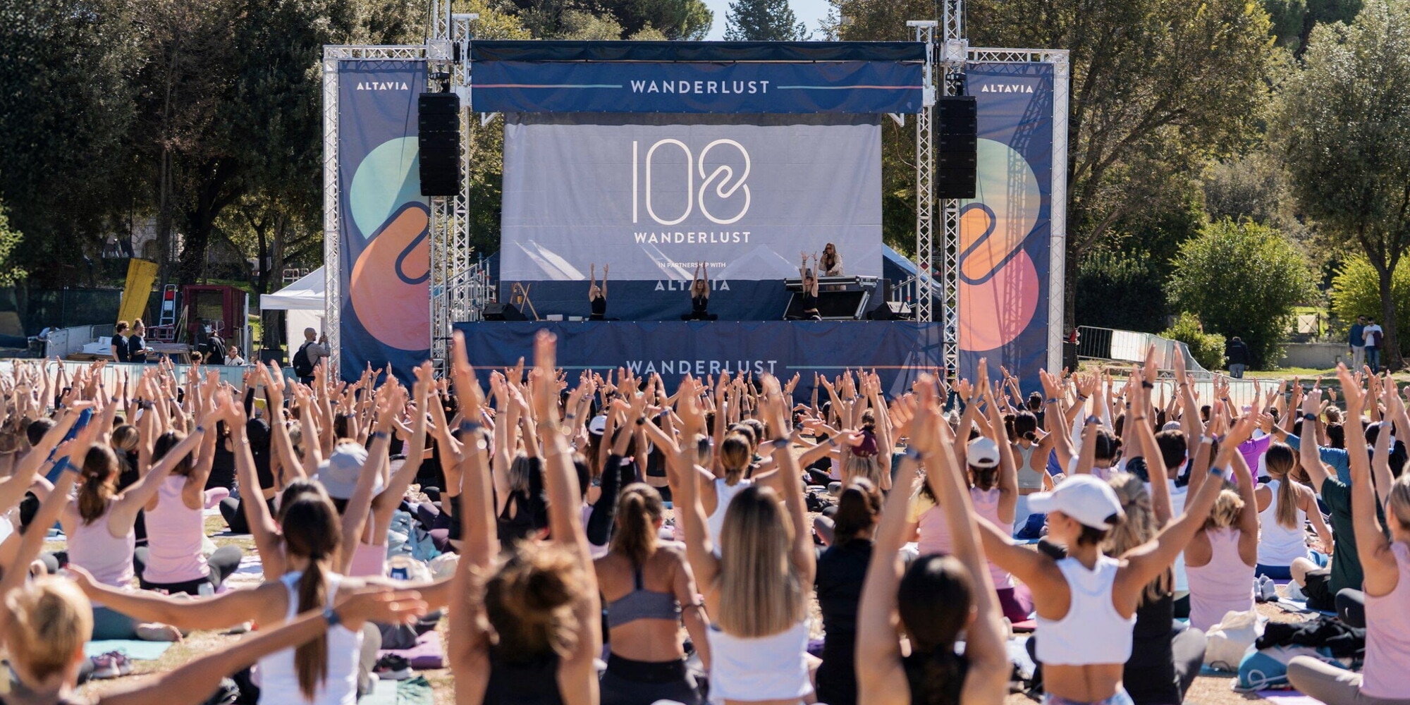 Wanderlust fa tappa a Roma: una giornata tra yoga, meditazione, e un party alcol free