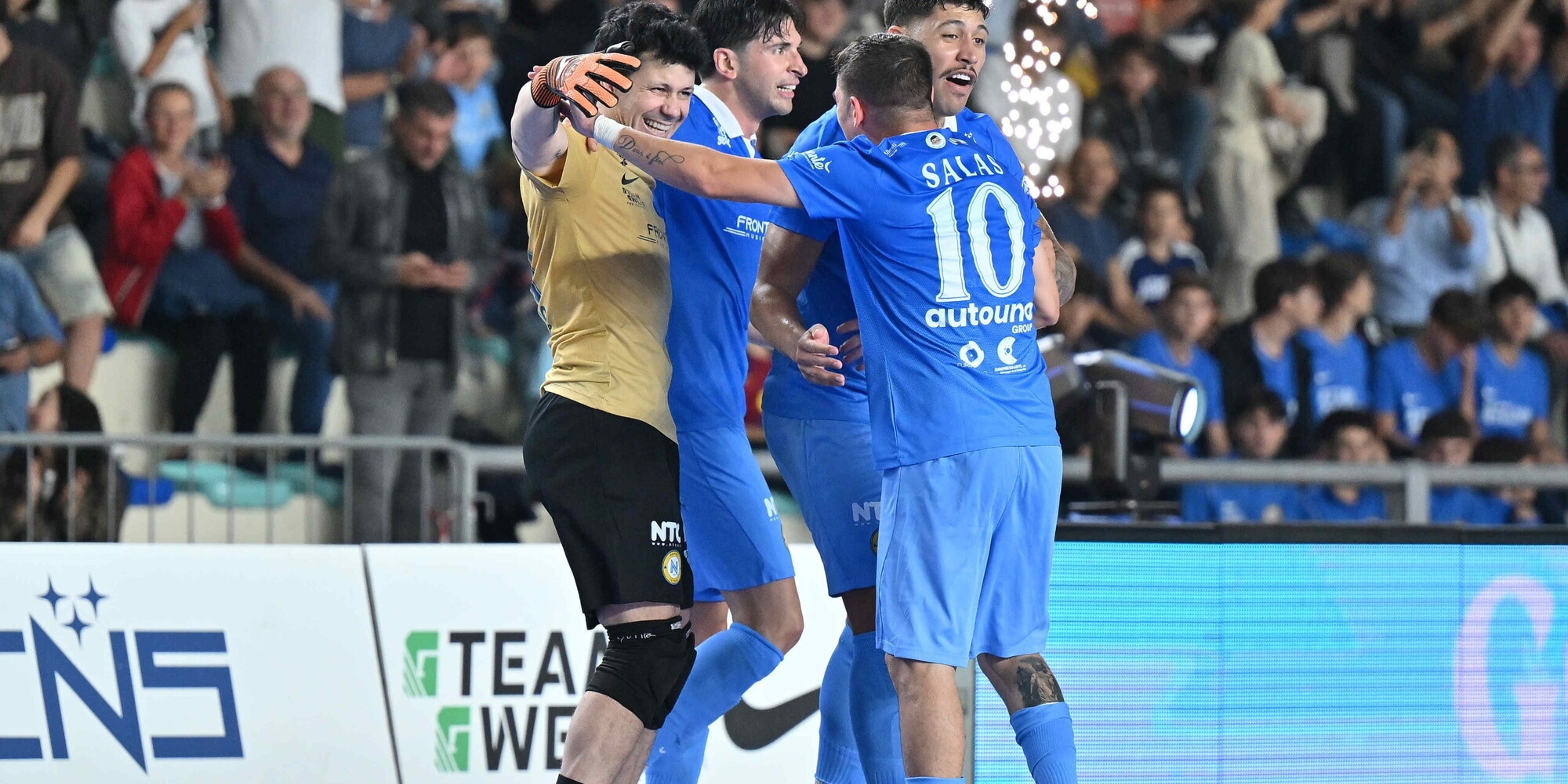 Futsal, Napoli: sì gruoss! Batte i campioni d'Italia e vola in testa alla Serie A KINTO