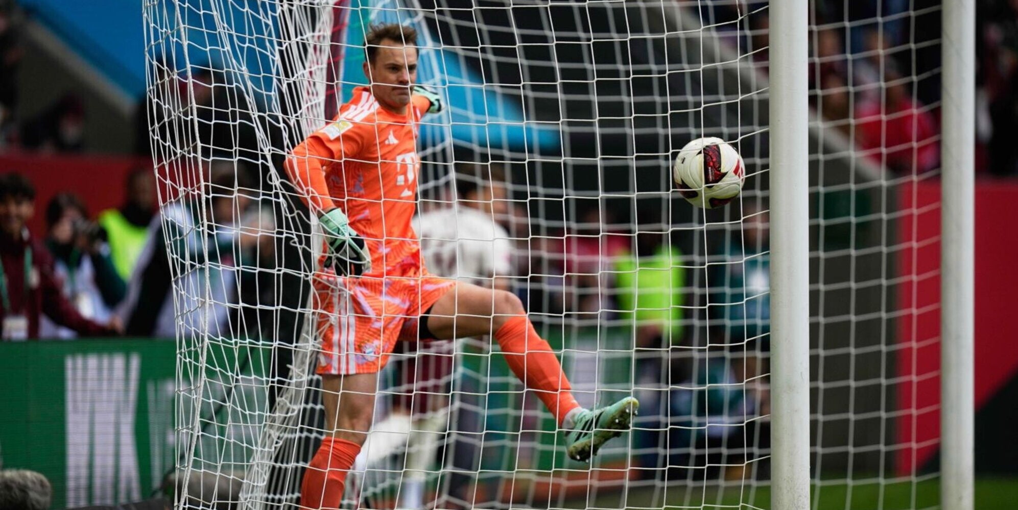 Fellépett a Bundesliga leggyorsabb gólja: Neuer nagyot hibázott, a Bayern ikszelt