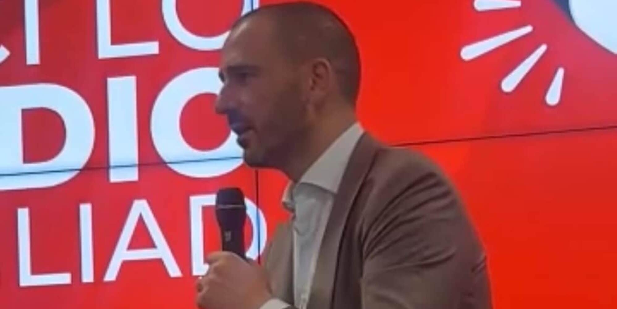 Bonucci dicsérte Bastonit: Segítettem neki, amikor újjáépült a válogatott