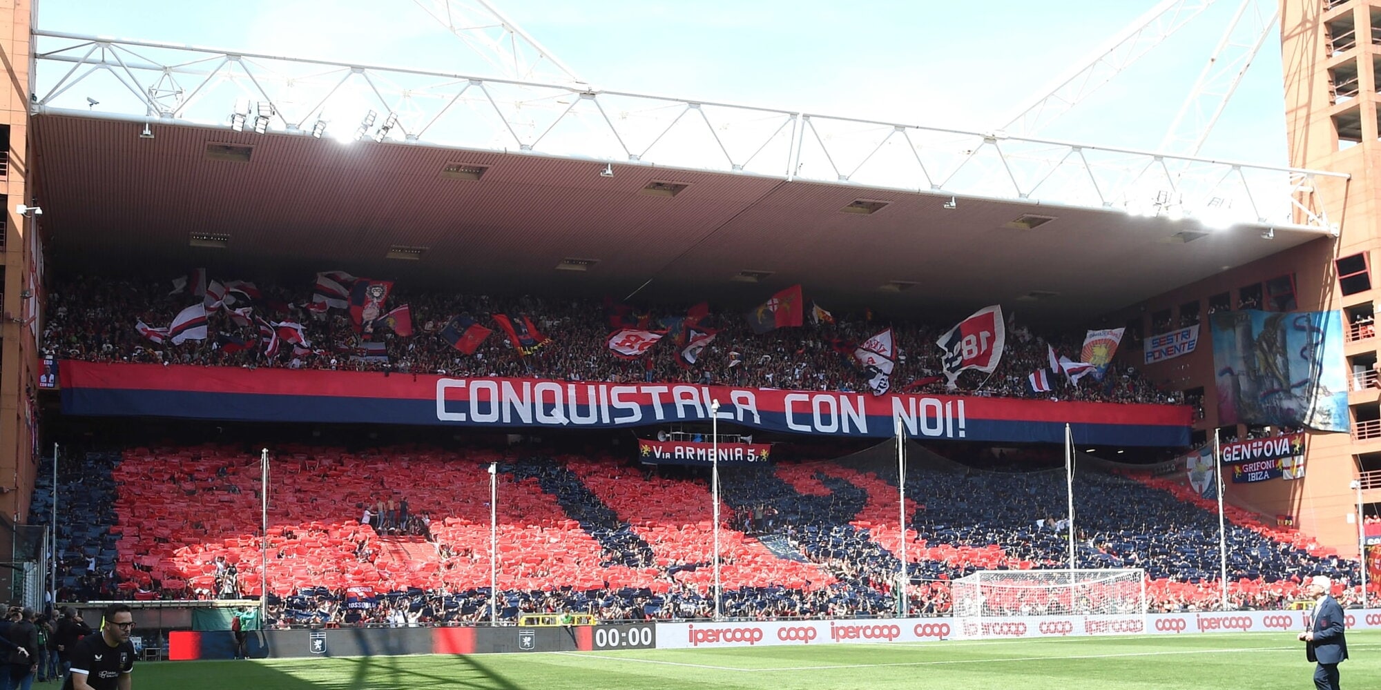 Állóhelyek a stadionokban: öt szurkoló állna három ülőhely helyett