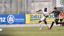 Cagliari, ufficiale: Ceter in prestito al Chievo